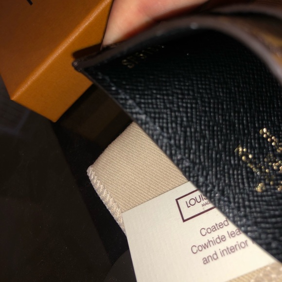 Louis Vuitton Card Holder Monogram Reverse Canvas - Picture 2 of 5